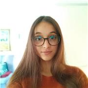 Laureata in Biologia e Neurobiologia del Comportamento, offre lezioni e ripetizioni private di Scienze per le scuole primarie, Biologia (a vari livelli di approfondimento), Inglese. Esperta in Etologia, per aiutare nella gura e gestione di animali domesti